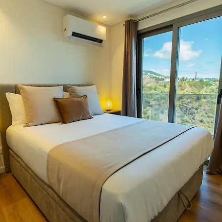 Dom wakacyjny Dream With Ocean View, Air-conditioning, And Parking Funchal (Madeira)